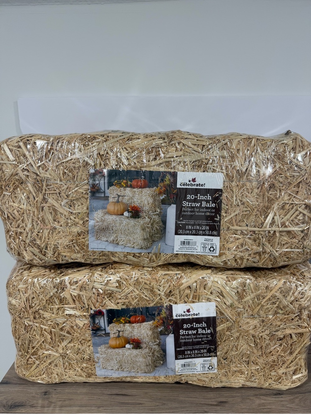Natural Straw Bale - Tan Decorative Hay Bale